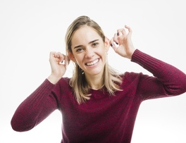¿Cómo se deben limpiar los oídos?